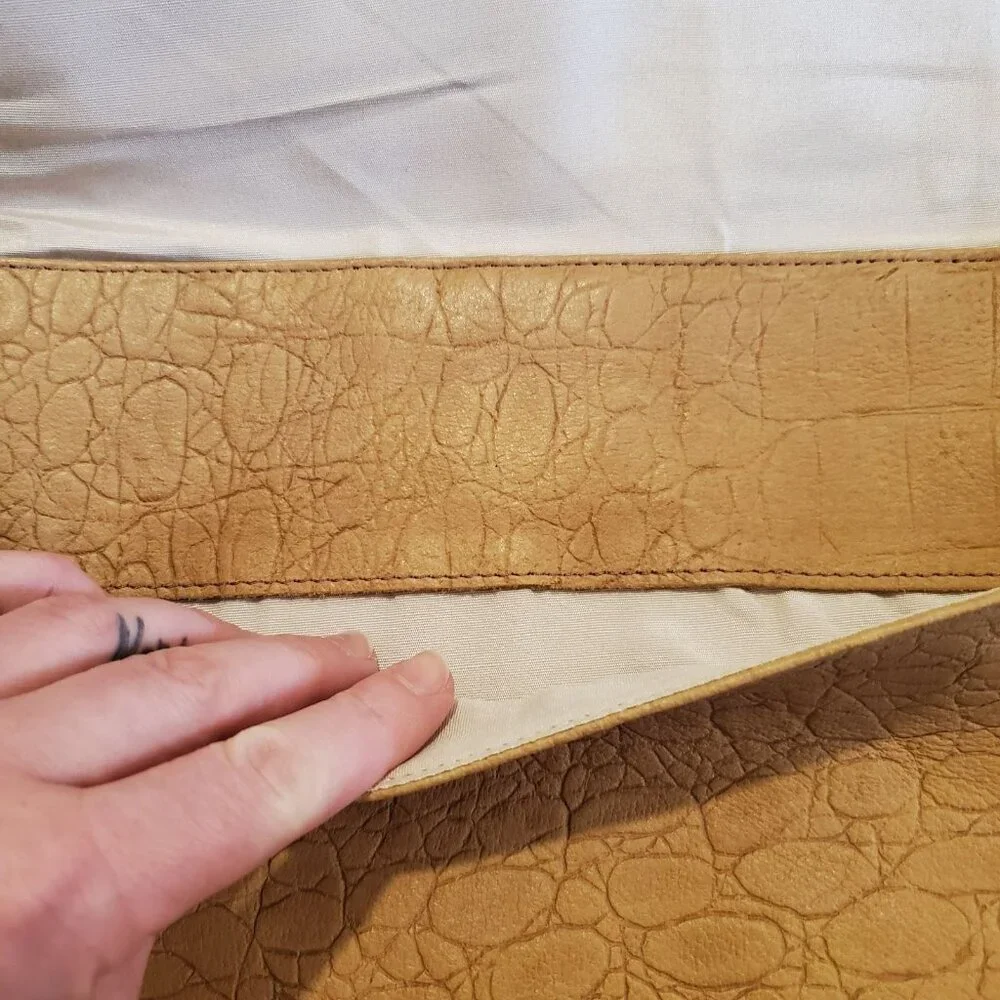 VINTAGE Toni Leather Clutch Tan